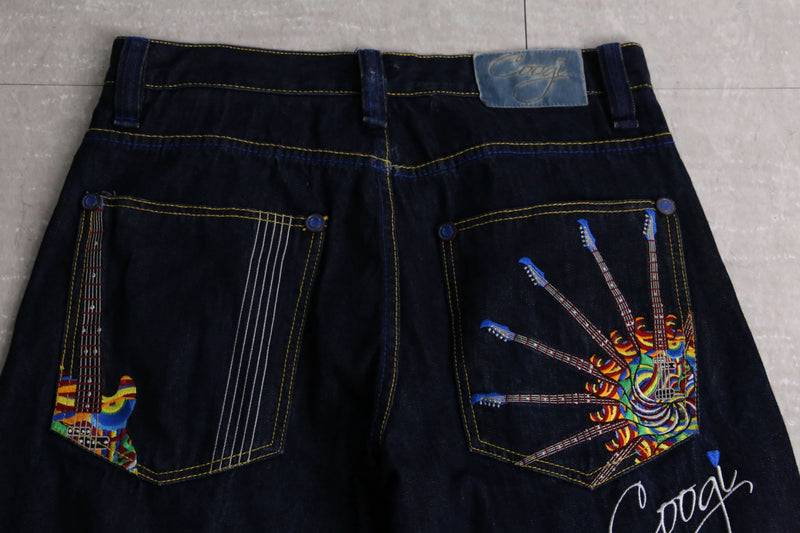 “COOGI” guitars embroidery buggy short denim pants