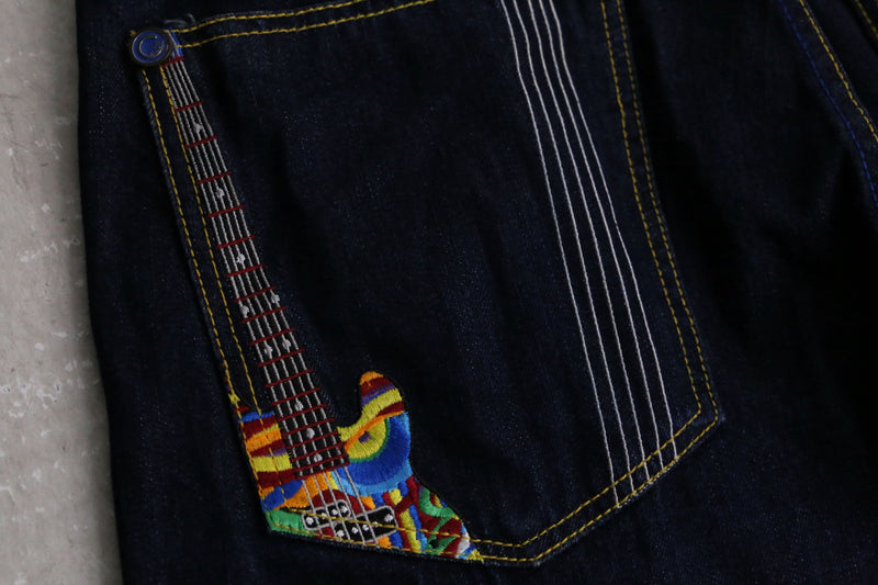 “COOGI” guitars embroidery buggy short denim pants