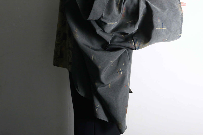 "Re:make" triple docking design shirt