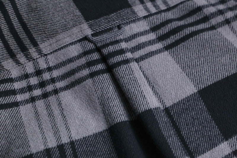 “ORVIS” gray horizontal stripe shirt