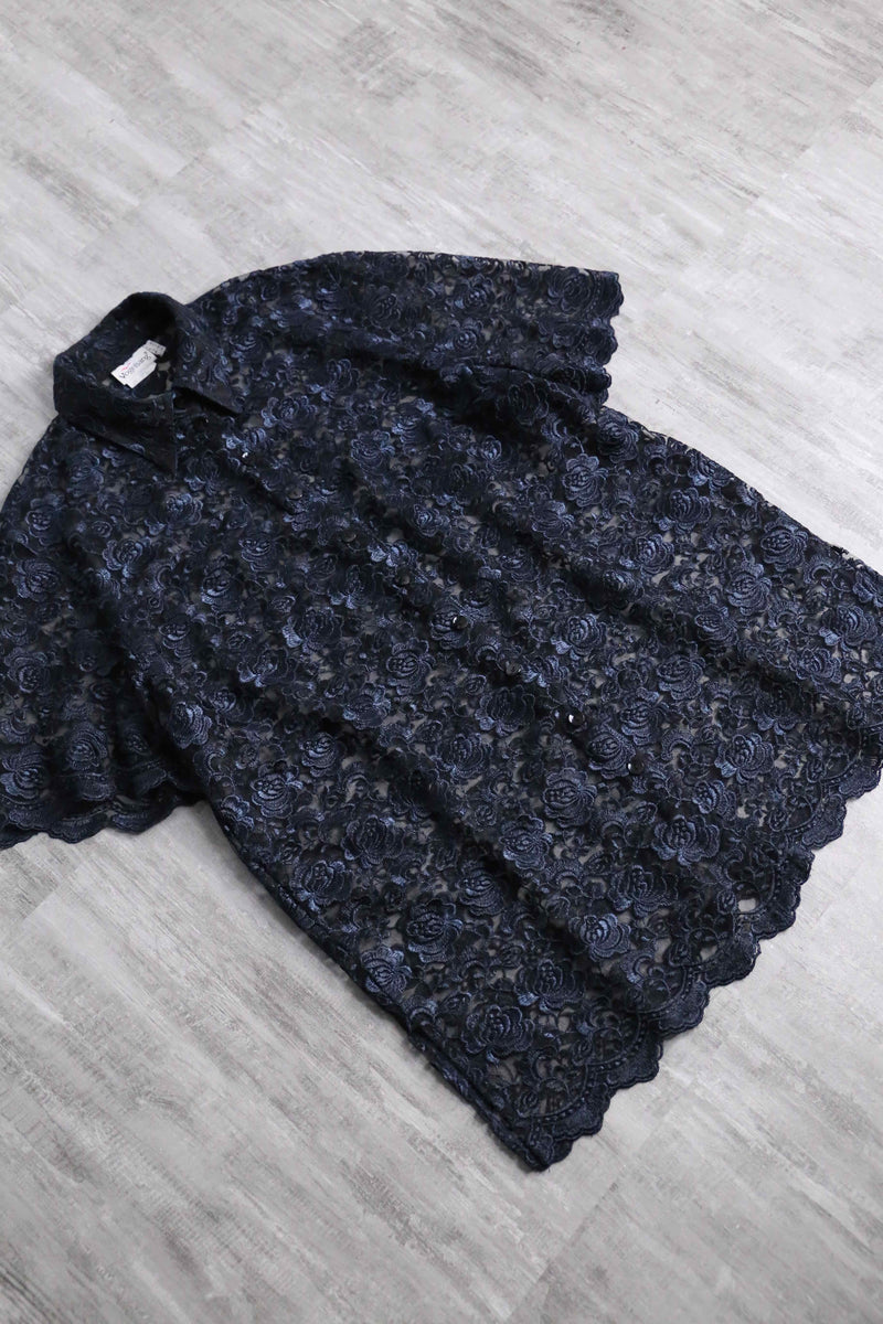 navy color lace pattern S/S shirt