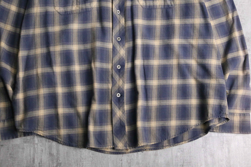 blue × beige ombre check shirt