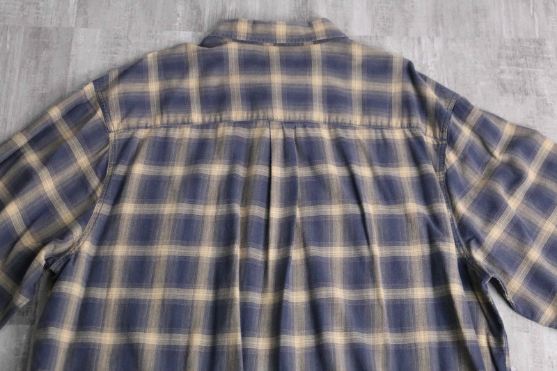 blue × beige ombre check shirt