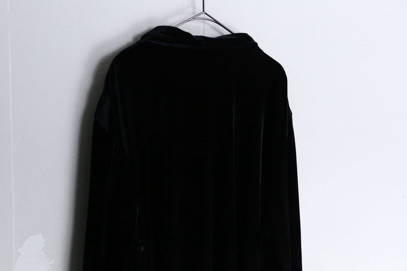 black color velours design L/S shirts