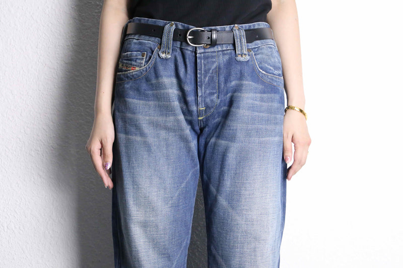 "DIESEL" low rise fade design denim