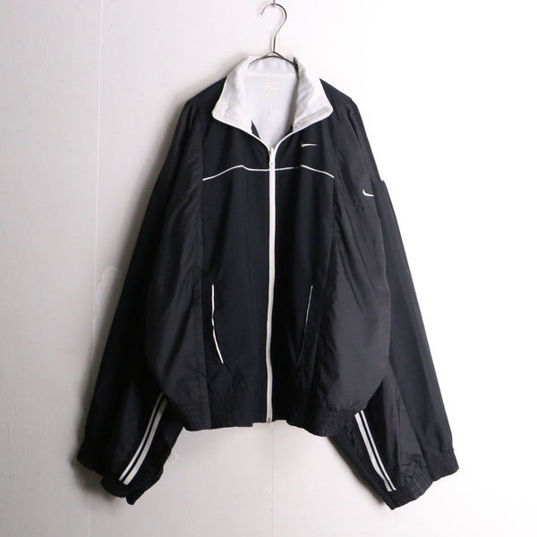 remake "再構築" black color short nylon track jacket