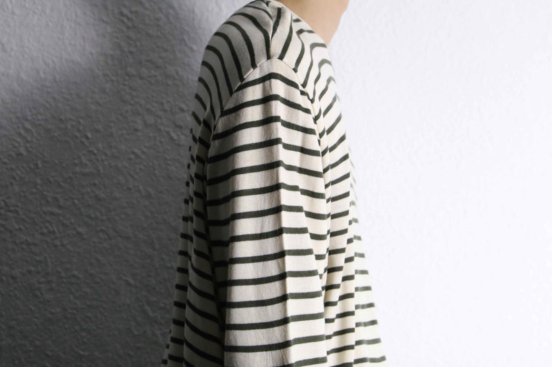 White × black border one point logo long tee