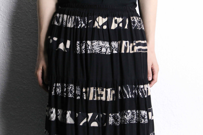 geometric border design long skirt