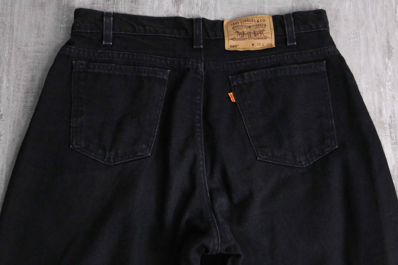 "LEVI’S" black short denim pants