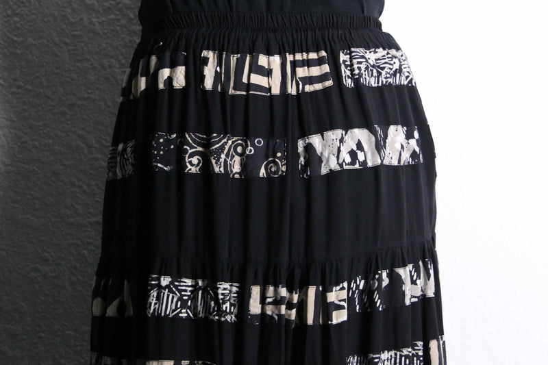 geometric border design long skirt