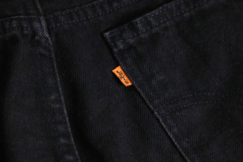 "LEVI’S" black short denim pants