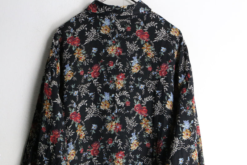 "GUESS JEANS" black base flower design shirt