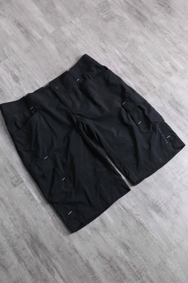 black color cargo nylon shorts