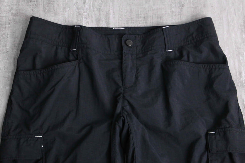 black color cargo nylon shorts