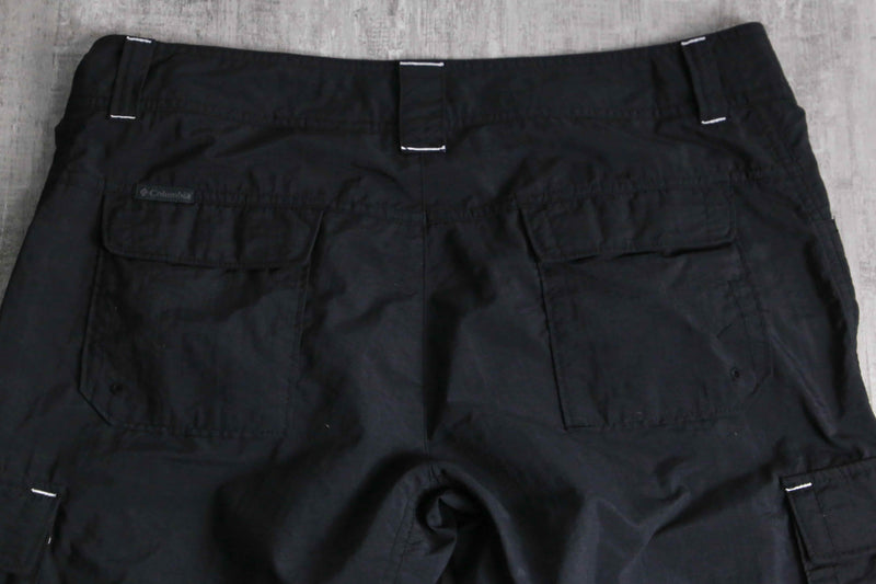 black color cargo nylon shorts