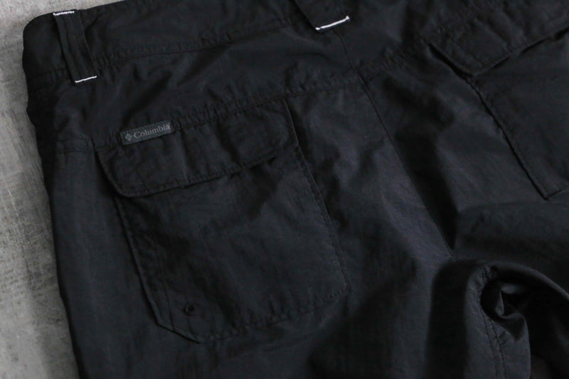 black color cargo nylon shorts
