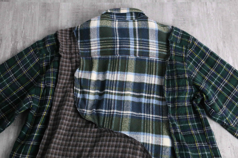 "Re:make" patchwork check docking pullover