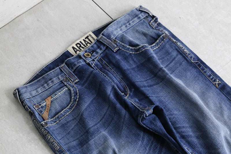 indigo color stitch design wide semi flare denim