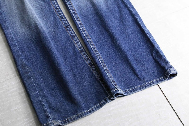 indigo color stitch design wide semi flare denim