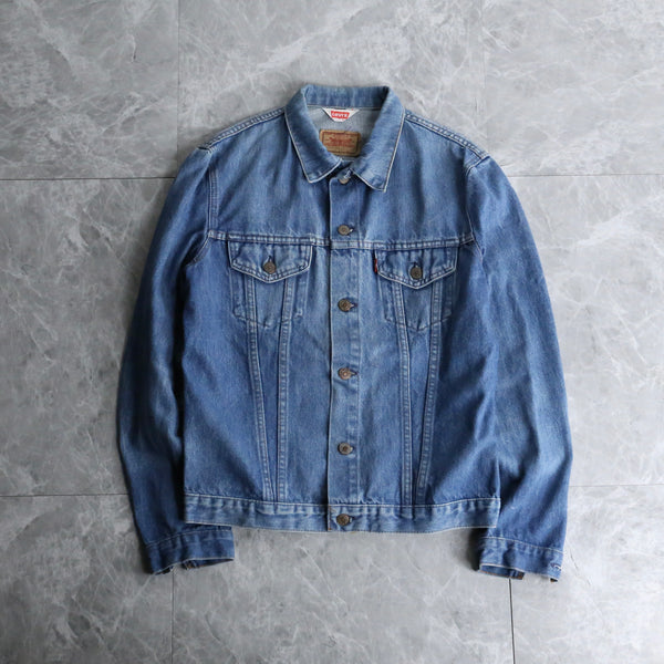 "LEVI’S" 70500 good size denim jacket